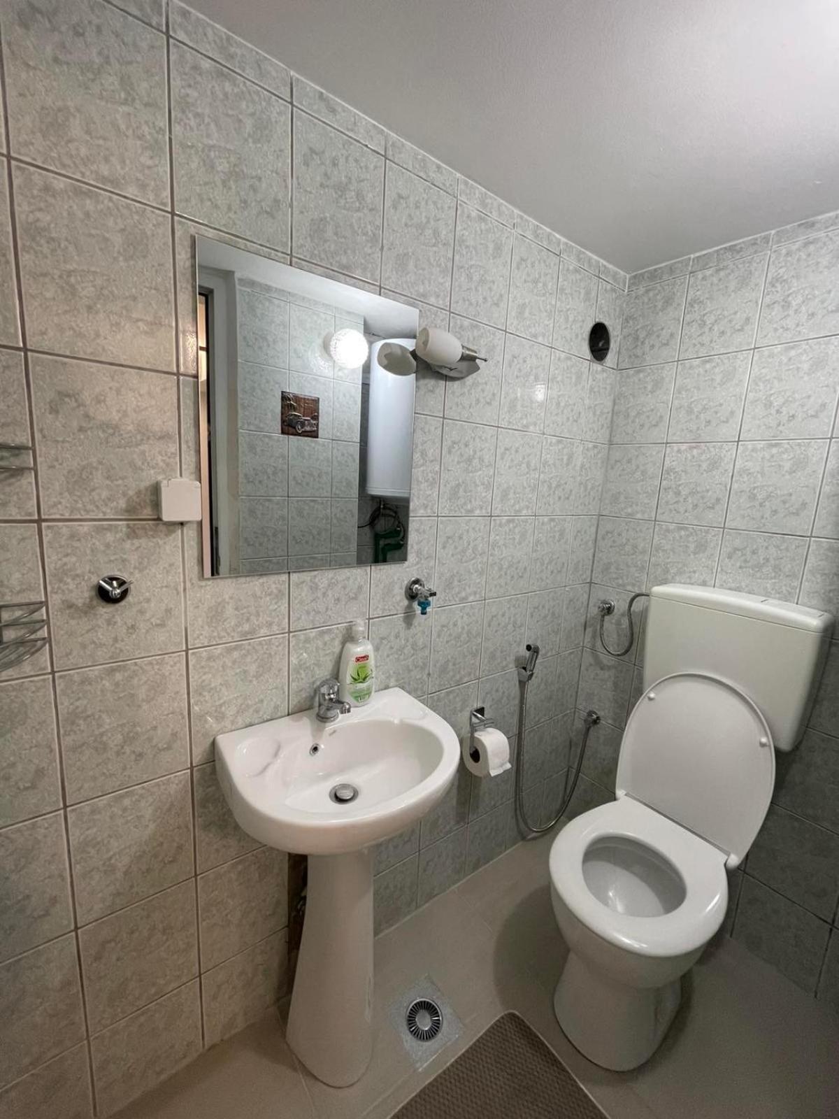 Studio Apartman Sedrenik SJJ Buitenkant foto